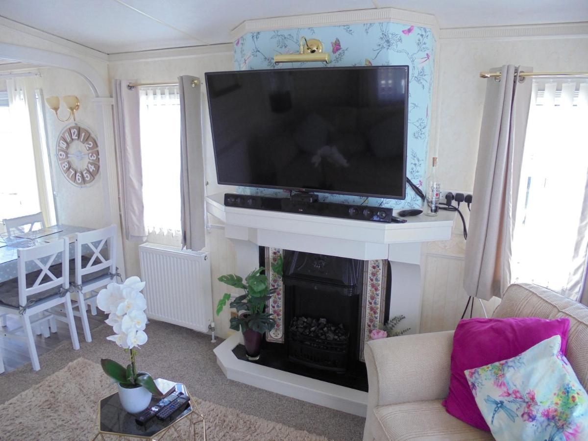 Golden Palm : Vogue 6 Berth, Heated, Enclosed Veranda Chapel Saint Leonards